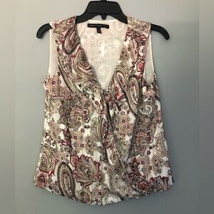 White House Black Market Size 2 Sleeveless White Pink Paisley Floral Shirt